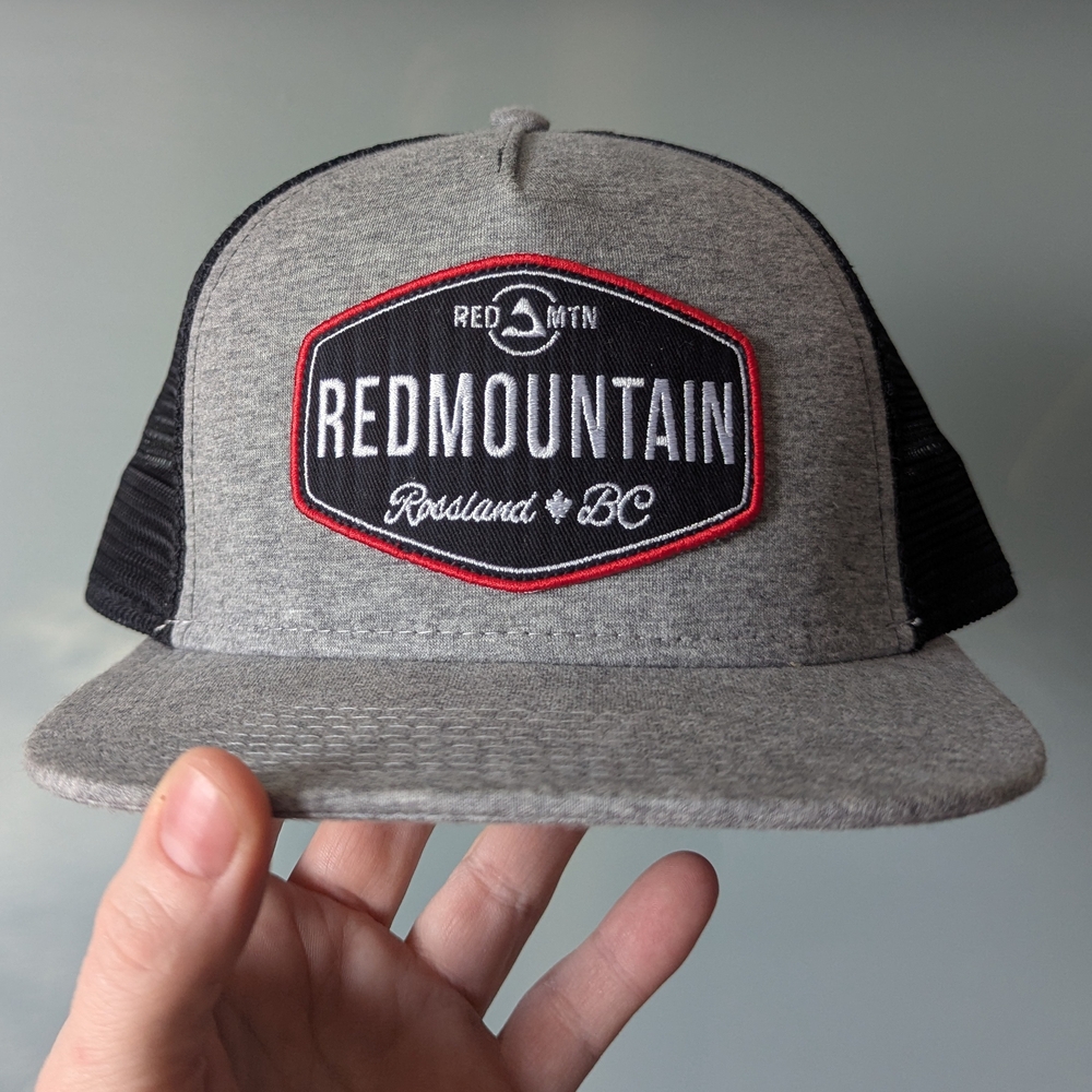 ✴️SALE✴️Piste Off Supply Co. Classic Patch Adult Trucker Mountain Cap